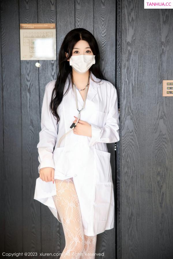 江真真  [XiuRen]高清写真图 2023.01.13 No.6130 江真真 护士服美臀第7张图片